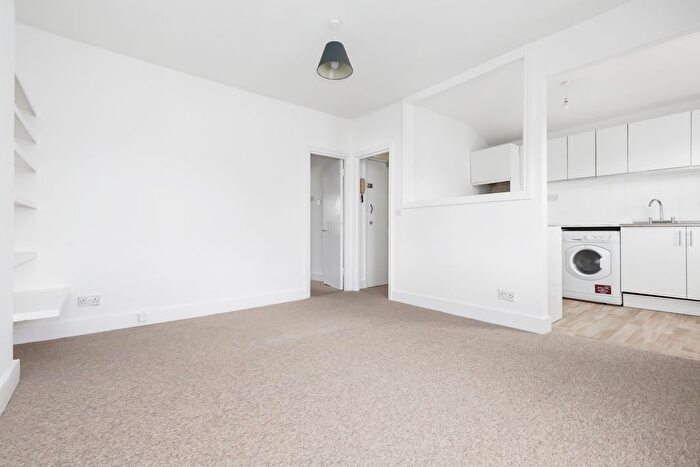 1 Bedroom Flat To Rent In Cantelowes Road, London, NW1