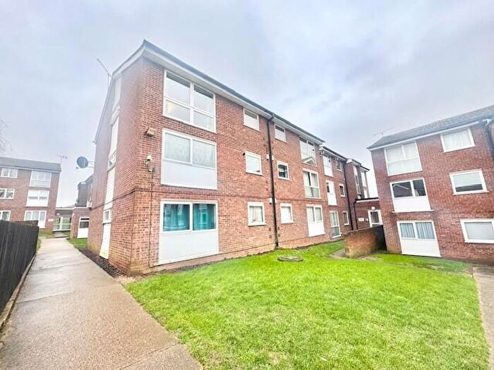1 Bedroom Flat To Rent In Falkland Court, Braintree, CM7