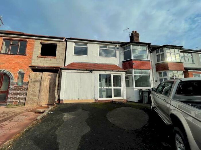 4 Bedroom Semi-Detached House To Rent In Painswick Road, Hall Green, Birmingham, B28