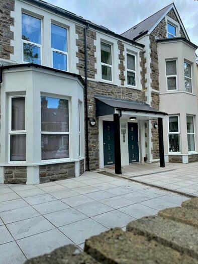 2 Bedroom Flat To Rent In Richmond Parc, Richmond Road, Cardiff, CF24