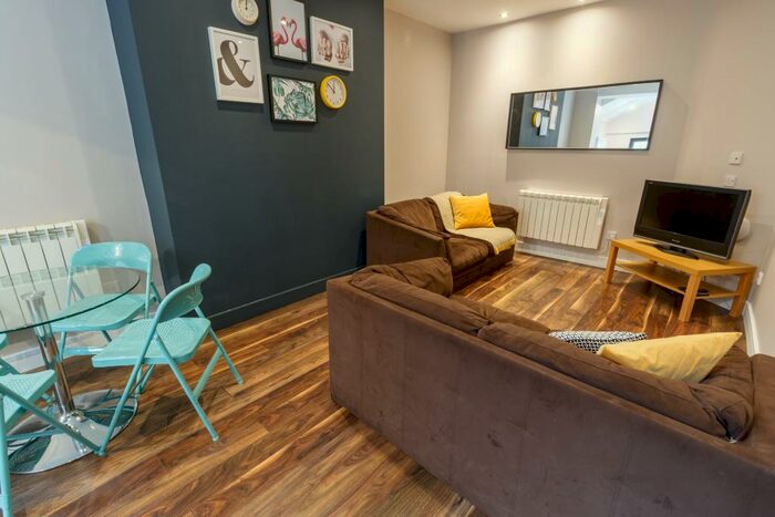 4 Bedroom Terraced House To Rent In Duke Street, L1