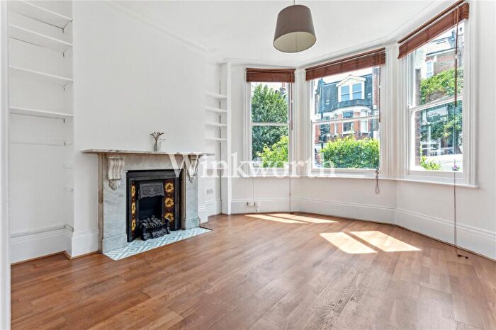 1 Bedroom Apartment To Rent In Hampden Road, London, N8