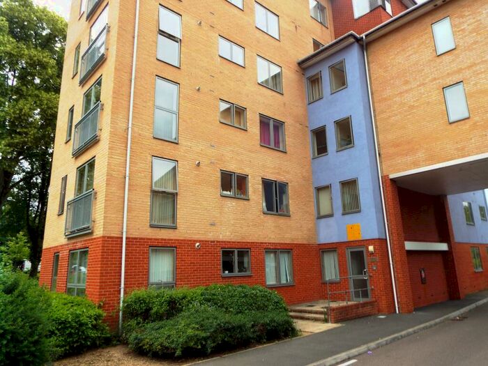 2 Bedroom Flat To Rent In Kilby Road, SG1