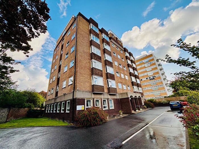 1 Bedroom Flat To Rent In Hartington Place, BN21