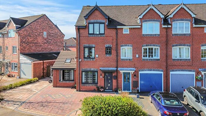 3 Bedroom End Terrace House For Sale In Daffodil Gardens, St. Helens, WA9