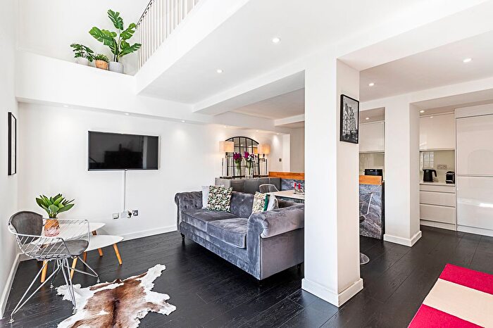 1 Bedroom Flat To Rent In Flat, St. Saviours Wharf, Shad Thames, London, SE1