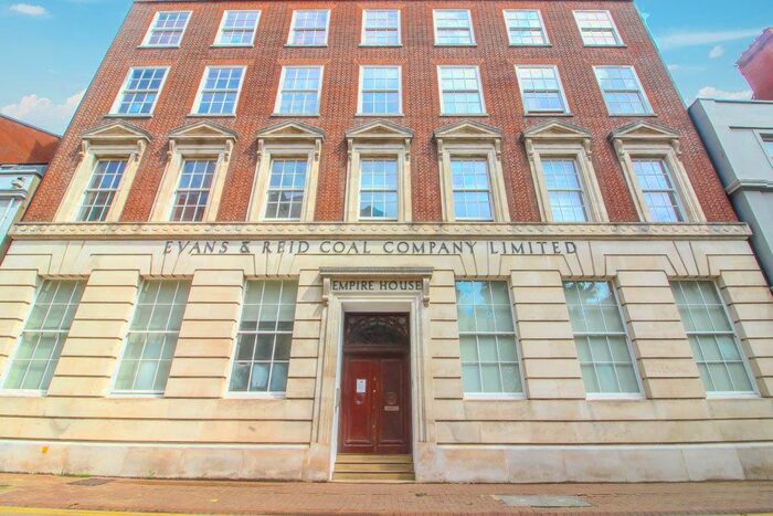 2 Bedroom Flat To Rent In Mount Stuart Square, Cardiff, CF10