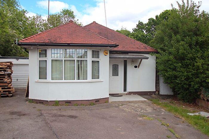 2 Bedroom Detached Bungalow To Rent In Southbourne Close, Pinner, HA5
