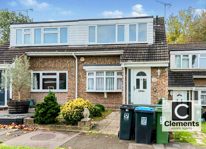 3 Bedroom End Of Terrace House To Rent In Woodhall Farm, Hemel Hempstead, HP2