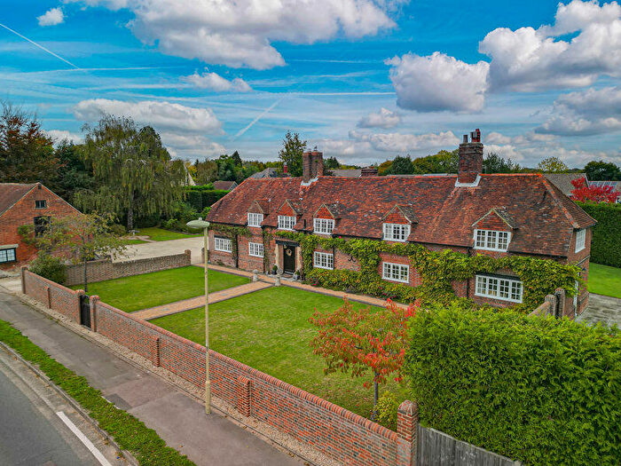 4 Bedroom Detached House For Sale In Swanwick Lane, Southampton, SO31
