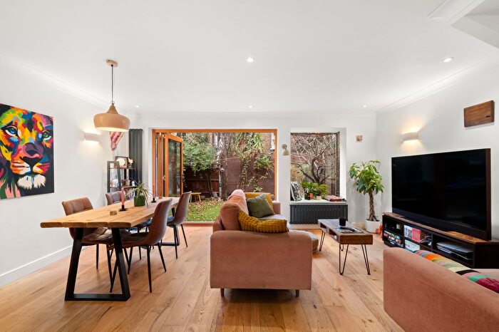 3 Bedroom Property To Rent In Langley Lane, Oval, SW8