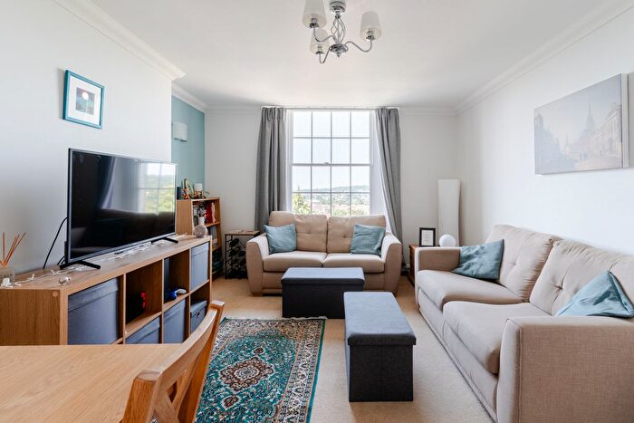 2 Bedroom Flat For Sale In Westbury Road, Westbury-On-Trym, BS9