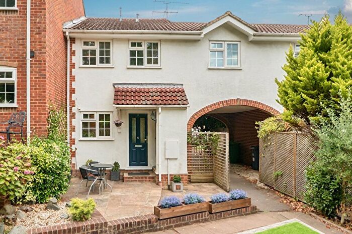 3 Bedroom Terraced House For Sale In Arthur Close, Bagshot, GU19
