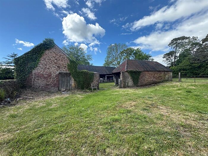 5 Bedroom Detached House For Sale In Ash Priors, Taunton, TA4