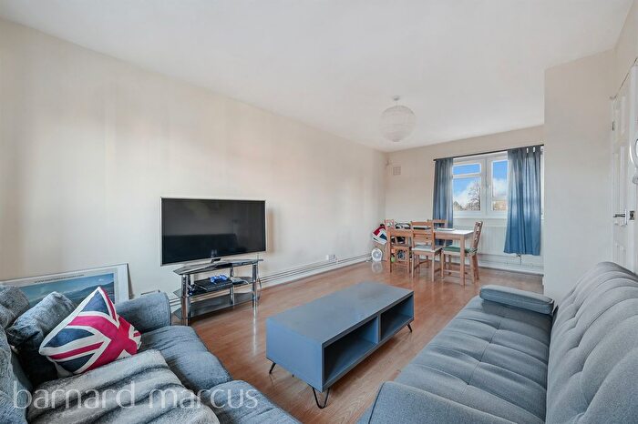 1 Bedroom Flat For Sale In Clapham Road, London, SW9