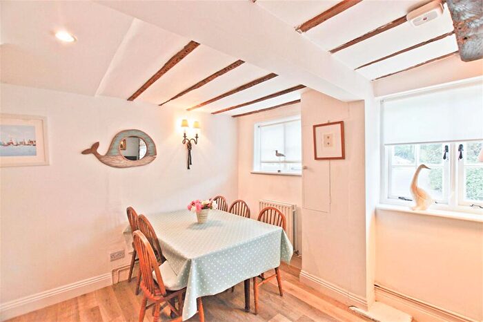 2 Bedroom Cottage To Rent In Walton Lane, Bosham, PO18