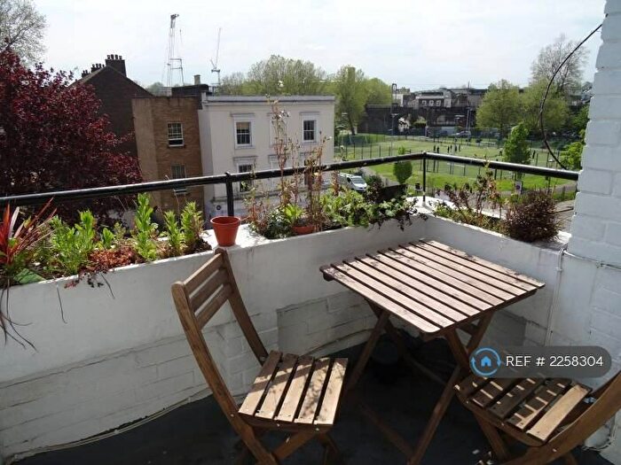 3 Bedroom Flat To Rent In Kingsbridge Court, London, NW1