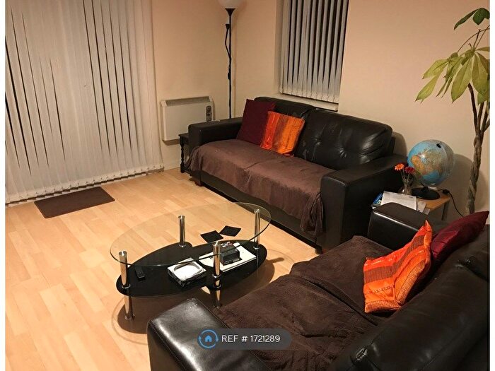 2 Bedroom Flat To Rent In Ordsall Lane, Salford, M5