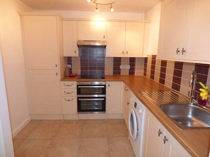 1 Bedroom Flat To Rent In Glenhurst, Foxgrove Road, Beckenham, Kent, BR3