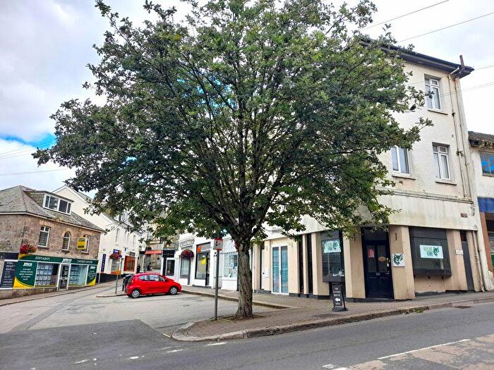 2 Bedroom Flat For Sale In Generous Storey Apartment With Retail Premises - Duke Street, St. Austell, PL25