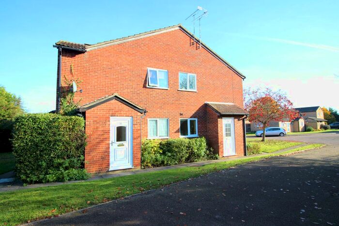 Studio To Rent In Sorell Close, Luton, LU3