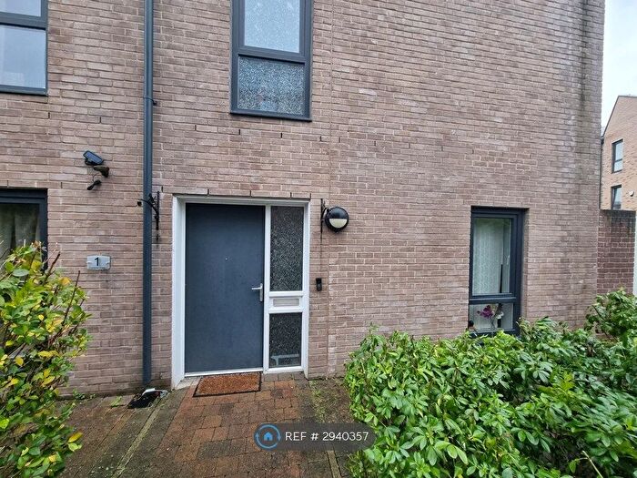 4 Bedroom End Terrace House To Rent In Sunbird Walk, Harrow, HA2