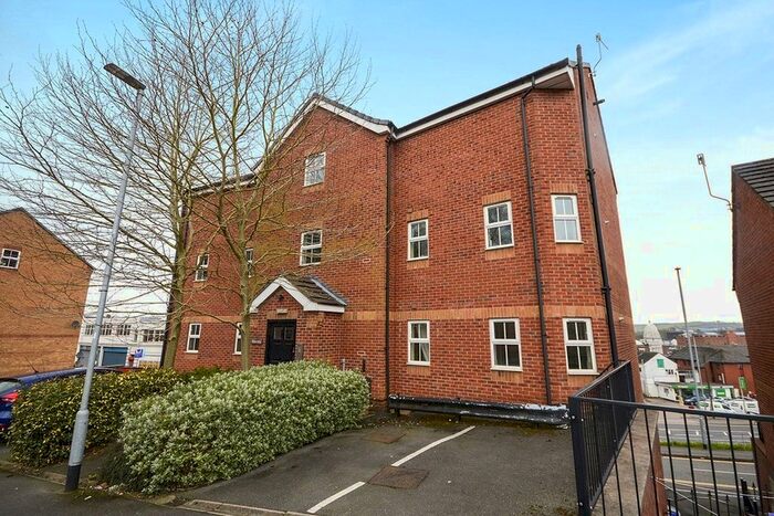 2 Bedroom Flat To Rent In St. Andrews Square, Stoke-On-Trent, Staffordshire, ST4