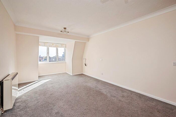 1 Bedroom Flat For Sale In St Georges Court, Great Yarmouth, NR30