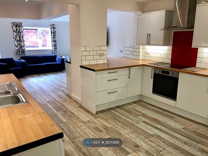 7 Bedroom End Terrace House To Rent In Henry Road, Nottingham, NG7