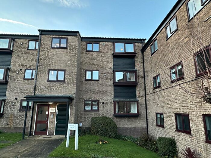 1 Bedroom Flat For Sale In Flat Ladybower Court Bradway Sheffield, S17