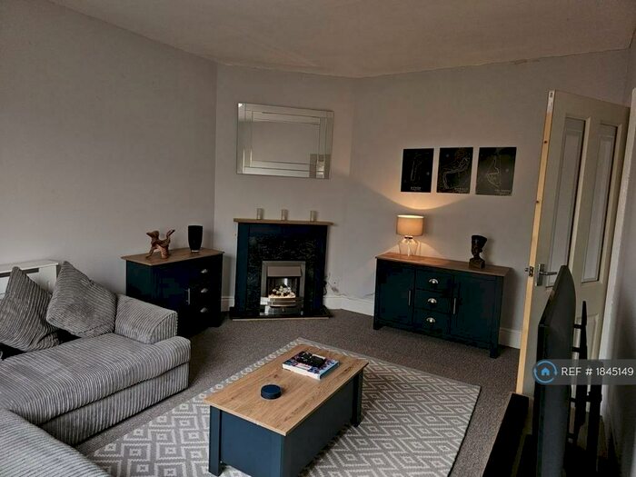 1 Bedroom Flat To Rent In Main Street, Rugby, CV23