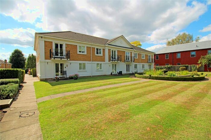 2 Bedroom Flat To Rent In Simmons Place, Staines-Upon-Thames, Surrey, TW18