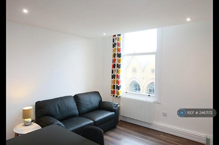 1 Bedroom Flat To Rent In East Parade, Leeds, LS1