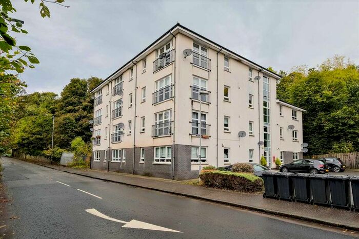 2 Bedroom Flat For Sale In The Forth &amp; Clyde Canal, Dumbarton Road, Bowling, Glasgow, G60