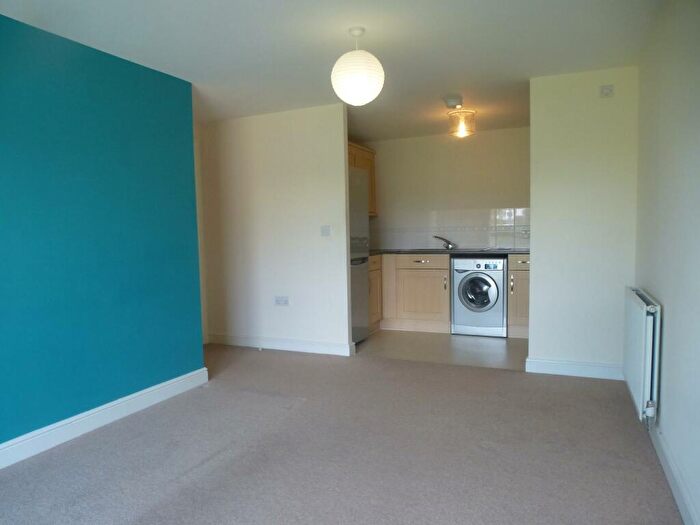 2 Bedroom Apartment To Rent In Commonwealth Drive, Crawley, RH10