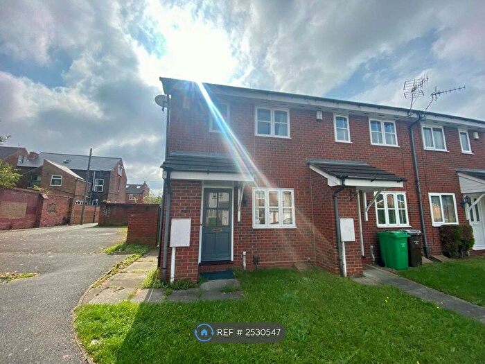 2 Bedroom End Of Terrace House To Rent In Sandpiper Way, Lenton, Nottingham, NG7