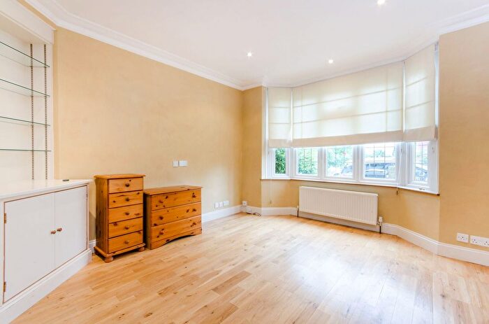 2 Bedroom Flat To Rent In Semley Road, Norbury, London, SW16