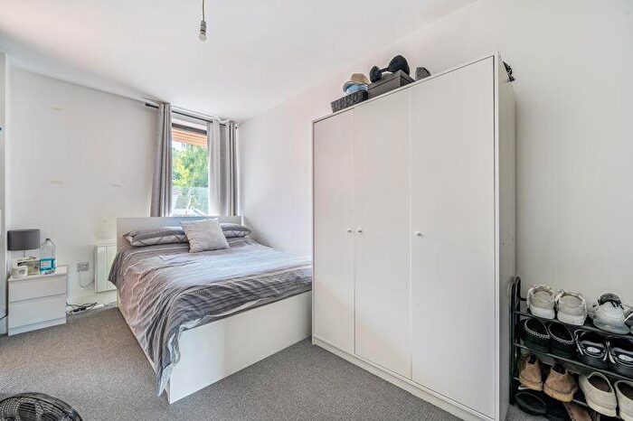 1 Bedroom Flat To Rent In Catteshall Lane, Godalming, GU7