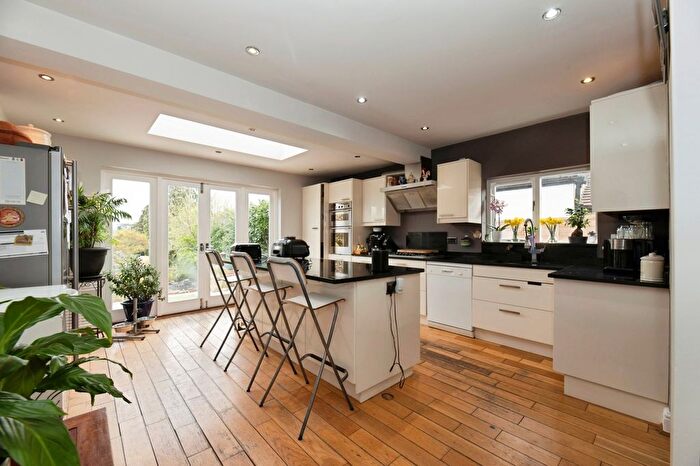 4 Bedroom Semi-detached House For Sale In Cobham Road, Fetcham, Leatherhead, Surrey, KT22