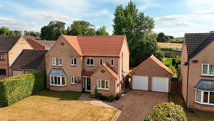 4 Bedroom Detached House For Sale In Paddock Close, Ancaster, Grantham, NG32