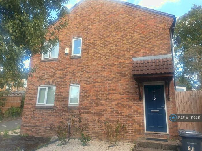 1 Bedroom Semi-Detached House To Rent In Lara Close, London, SE13
