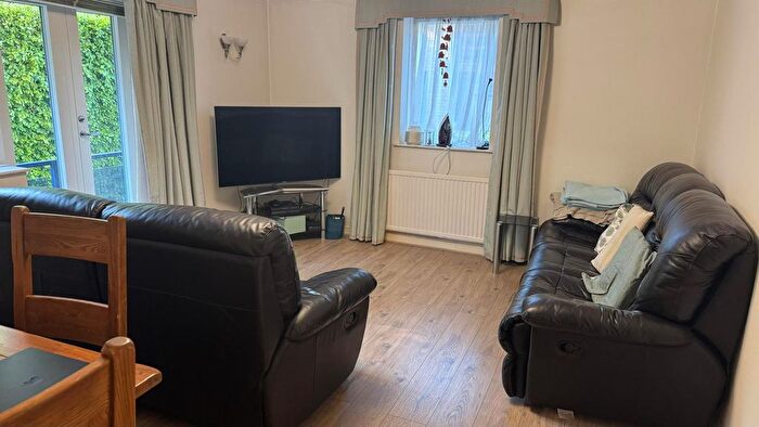 2 Bedroom Flat To Rent In Tavistock Road, West Croydon, CR0