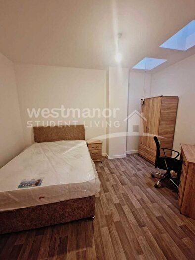 3 Bedroom Flat To Rent In Charlesworth House, Charles Street, Leicester, LE1