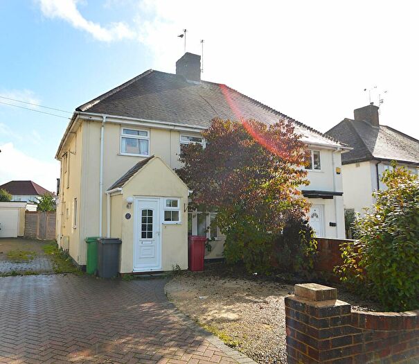 3 Bedroom Semi-Detached House To Rent In Cippenham Lane, Slough, Berkshire, SL1