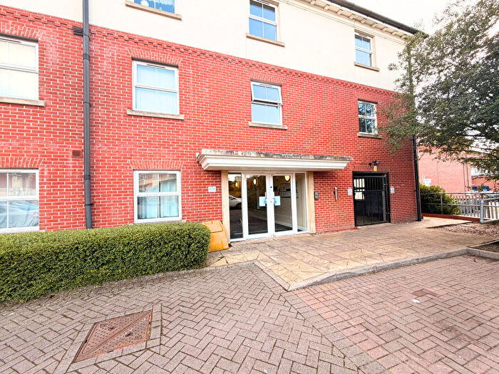 2 Bedroom Flat To Rent In Carlton Boulevard, Lincoln, LN2
