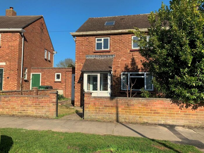3 Bedroom Semi-Detached House To Rent In Queens Road, Braintree, CM7