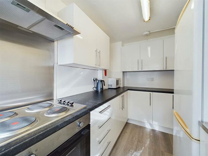 6 Bedroom Terraced House To Rent In Hollingbury Road, Brighton East Sussex, BN1