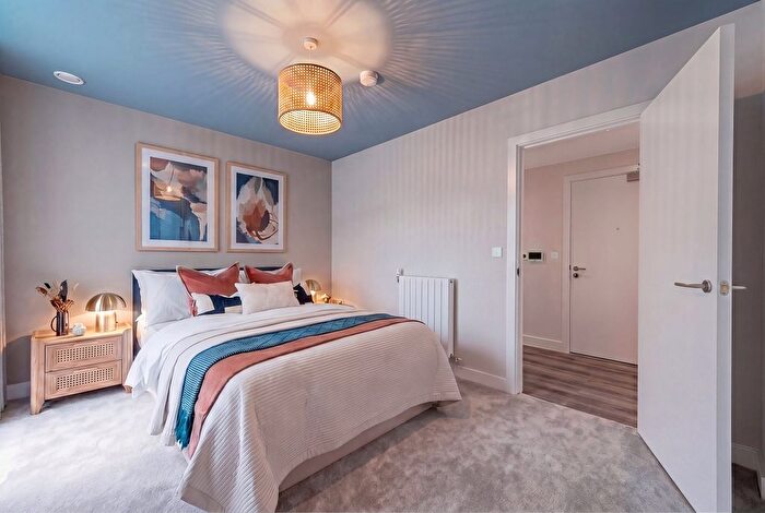 1 Bedroom Flat For Sale In Banks Road, Kidbrooke, SE3