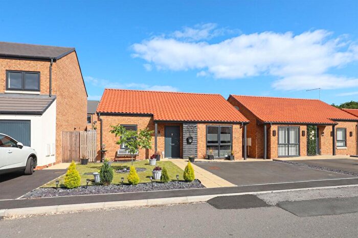 2 Bedroom Detached Bungalow For Sale In Gadwell Mews, Rhodesia, S80