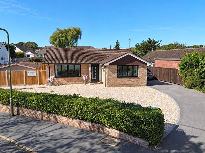 4 Bedroom Detached Bungalow For Sale In Oak Road, Ashley, New Milton, BH25